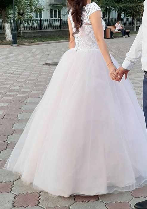 Шикарное свадебное платье! Размер 42-44