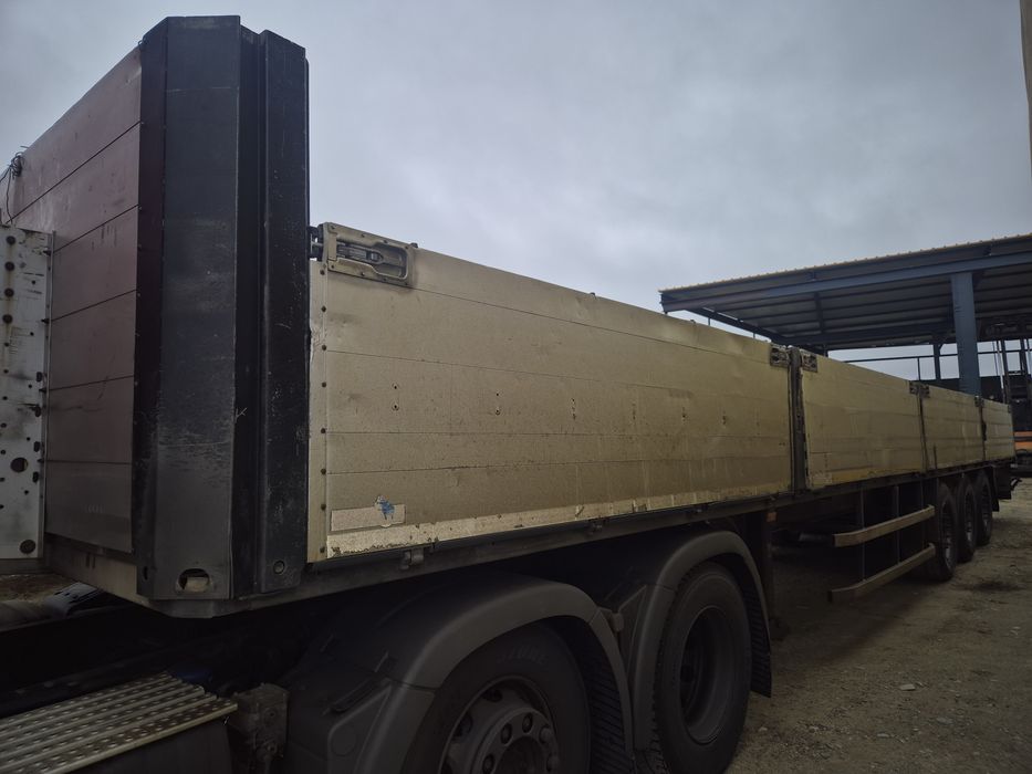 Semiremorci  Schmitz cu prelata si obloane. Sasiu galvanizat. Mai mult