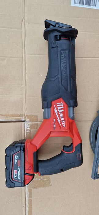 Milwaukee circular , ferestrau sabie