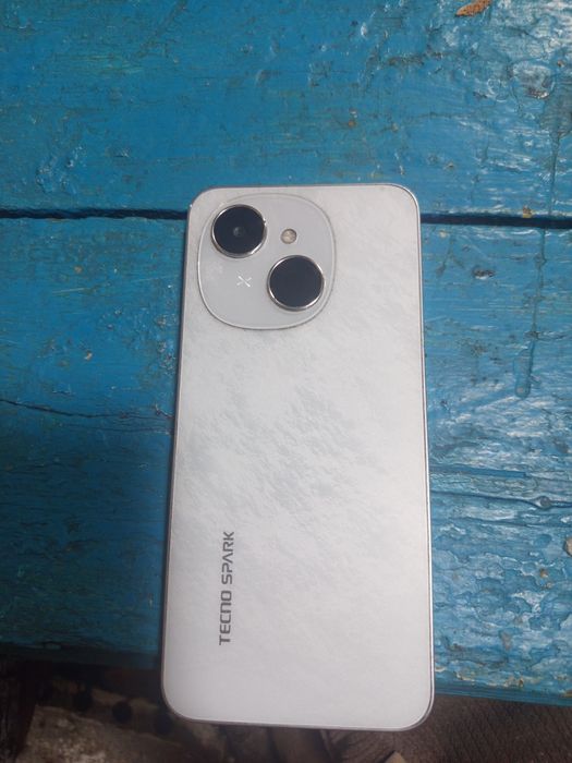 Срочно продам телефон