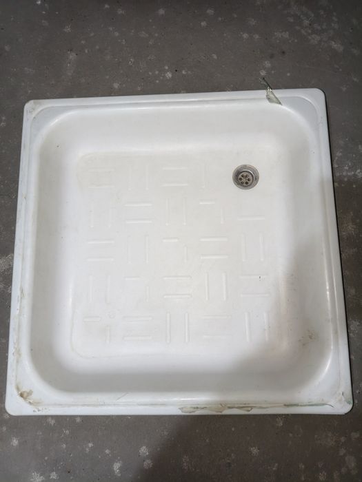 Hammasi yangi holati yahshi (HAR biri 550.000)