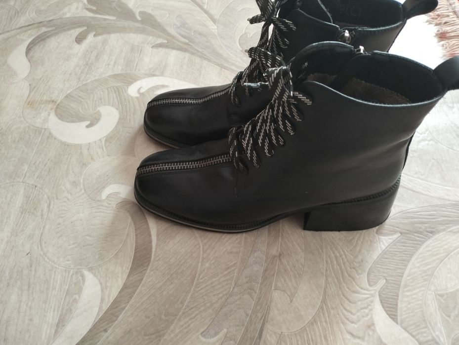 Продам ботинки осень-весна