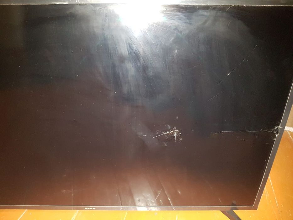 Телевизор на запчасти