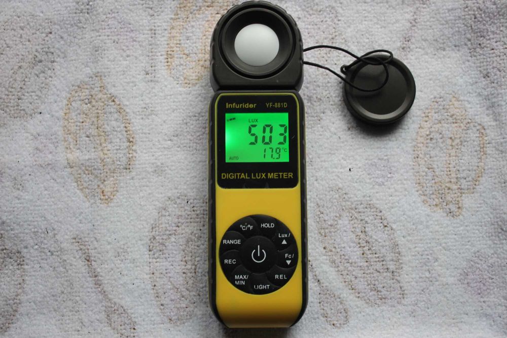 Luxmetru digital masurarea luminii si a temperaturii