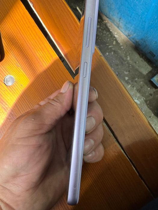 Продам самсунг s 21 fe память 256
