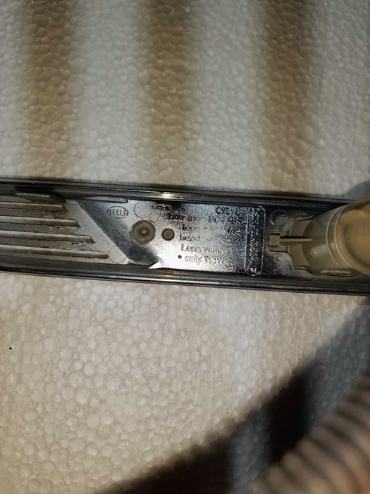 Semnalizare aripa  dr.fața FORD MONDEO mk4 an 2009