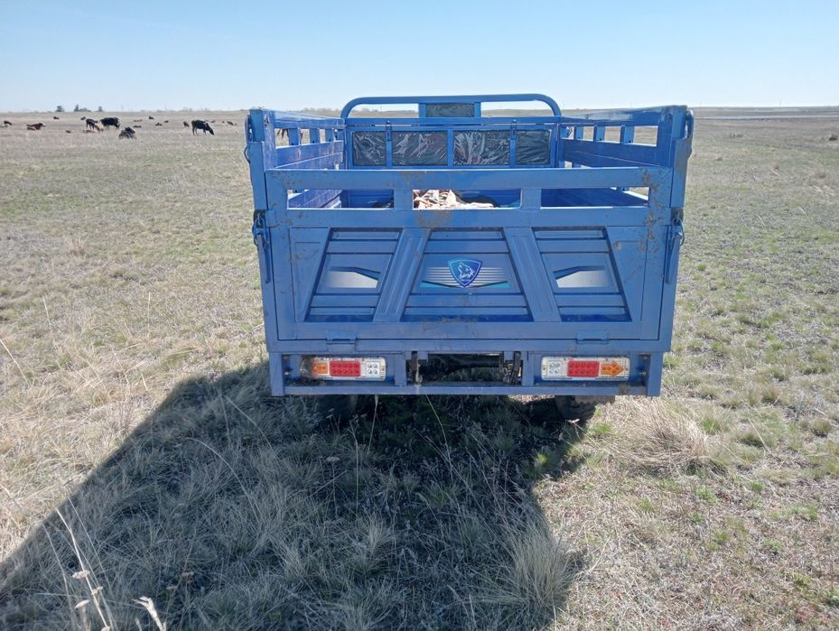 Продам трицикл 250куб