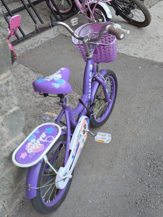 Продам детский велосипед на 4-7лет.