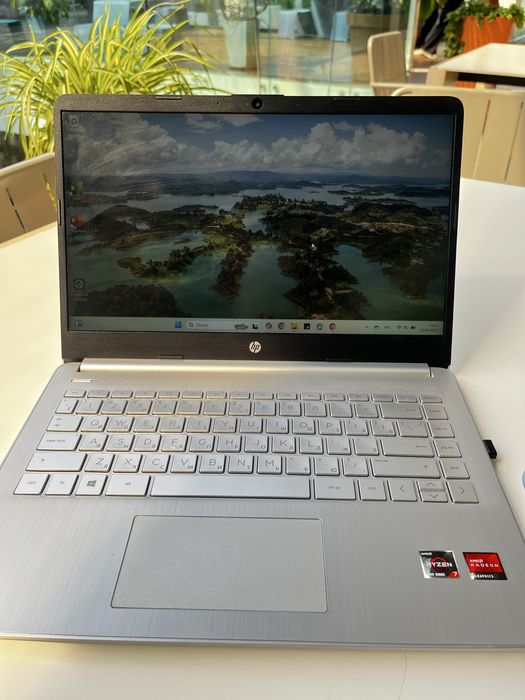 Продам ноутбук HP 14s