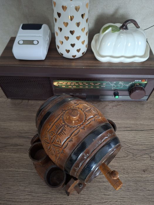 2 Butoiase vechi, din lemn. Fără defecte. Fiecare tine lichide