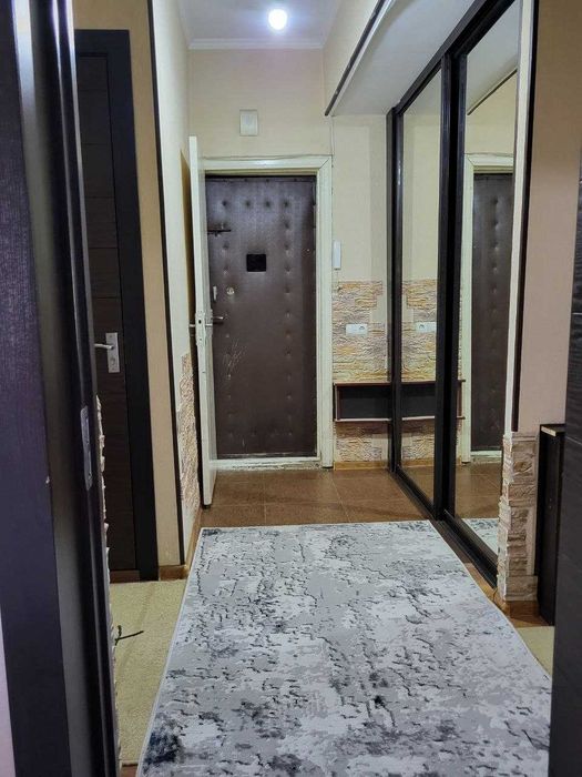 3 xonali kvartira sotiladi. Sergeli 6