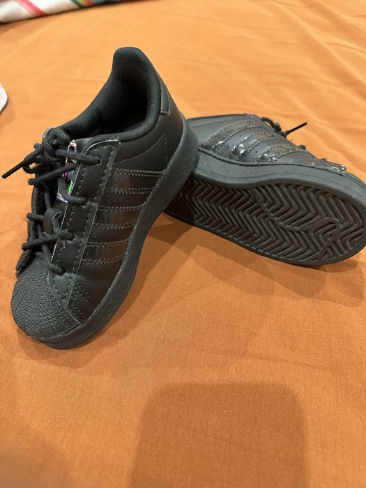 Светещи маратонки Adidas