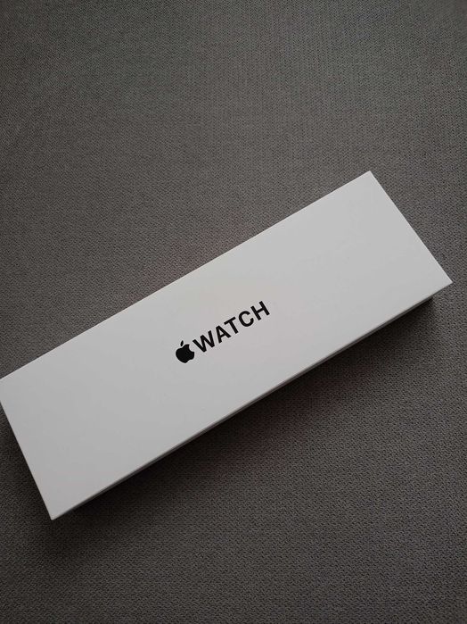 Нов, неизползван Apple Watch SE Gen 2 40 mm (GPS, Starlight)