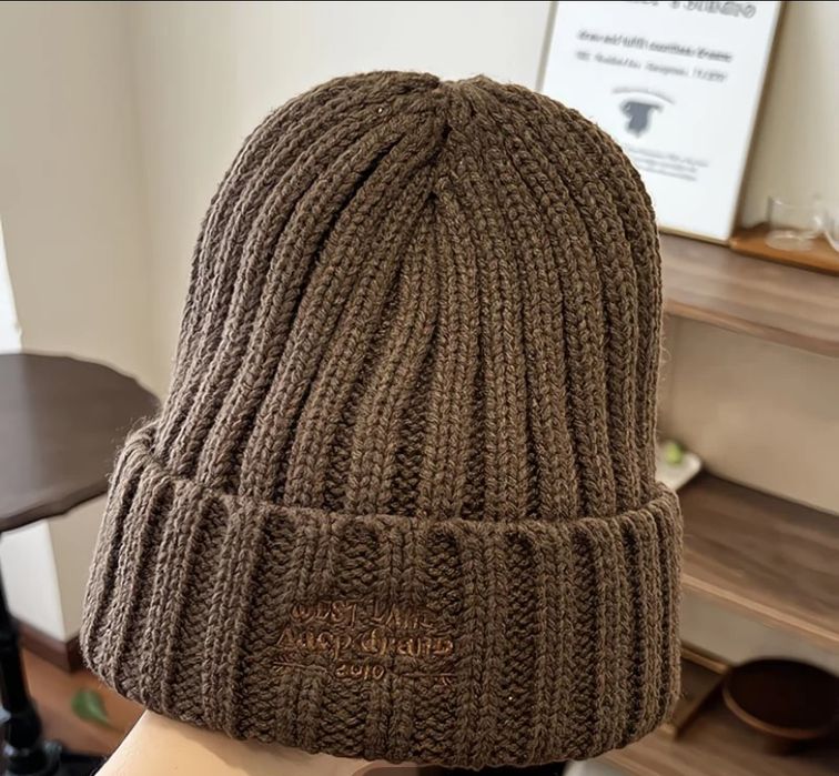 В наличии одежды размер 42-44