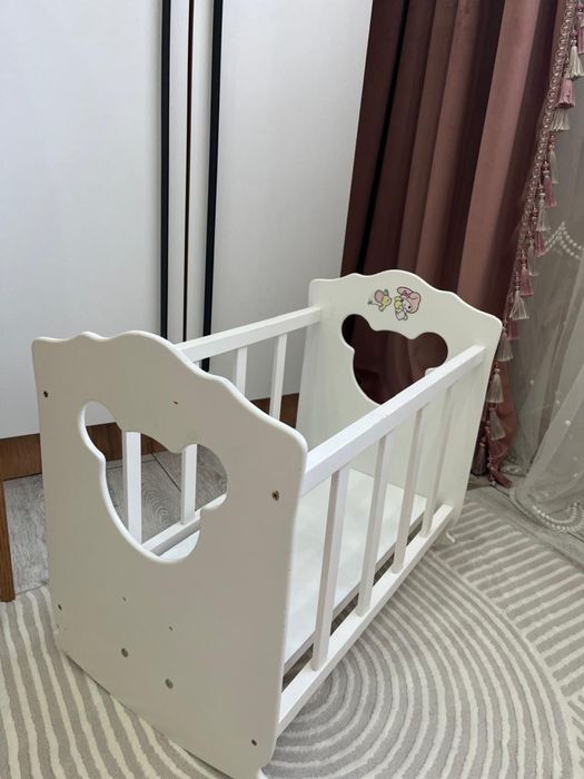 Кроватка для куклы, деревянная