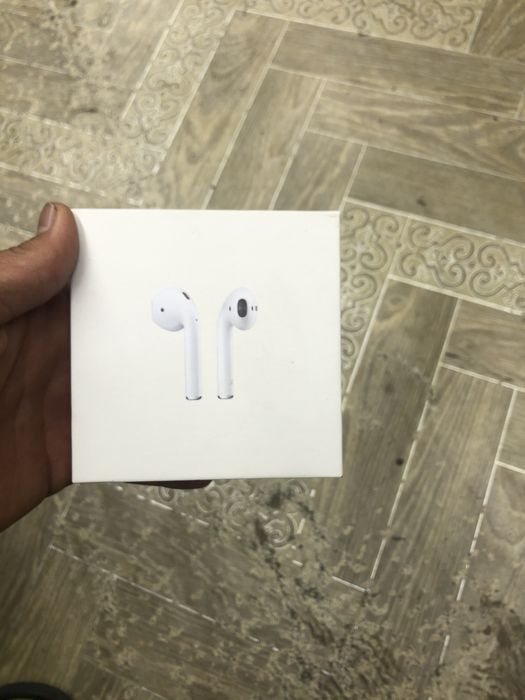 Продаю наушник AirPods