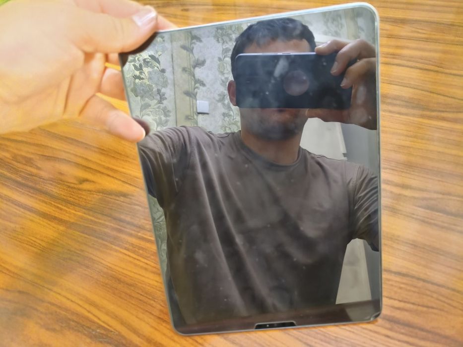 Ipad 11 pro 3 поколения 128 гб WI-FI без сим