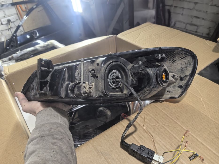 Продам фары Додж стратус