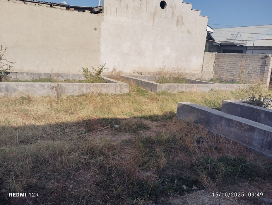 Yer sotiladi food sityga yaqin joyda