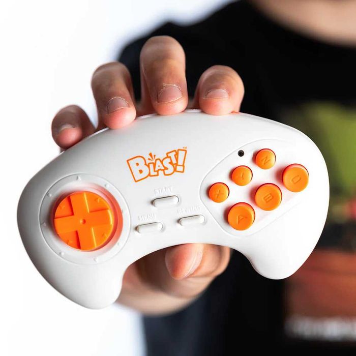 Ретро Аркадна Игра Конзола с Джойстик и флашка Включени 12 игри