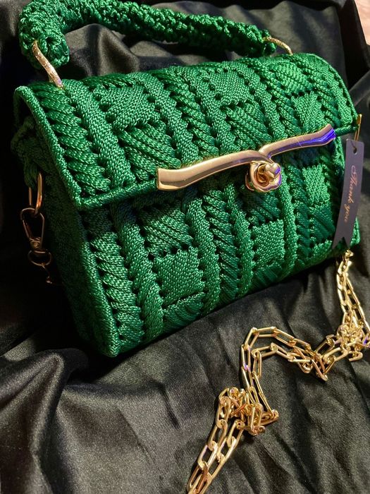 Poșetă lucrată manual