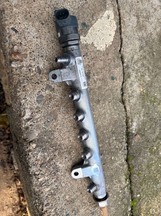 Горивна рейка за VW Tiguan с датчик и регулатор на налягане