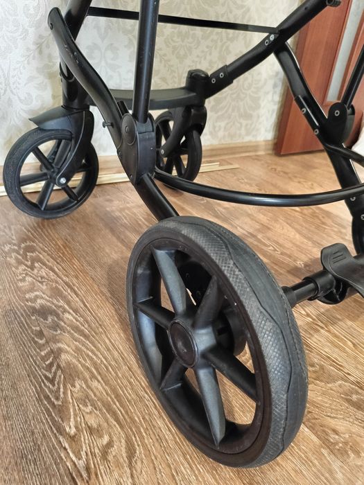 Коляска Pituso confort 2 в 1