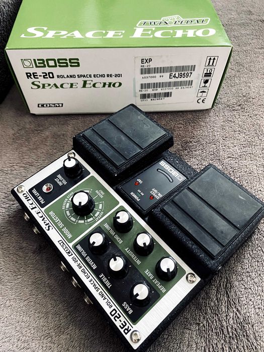 Китарен ефект / Boss RE-20 Space Echo /  Tape Delay & Reverb