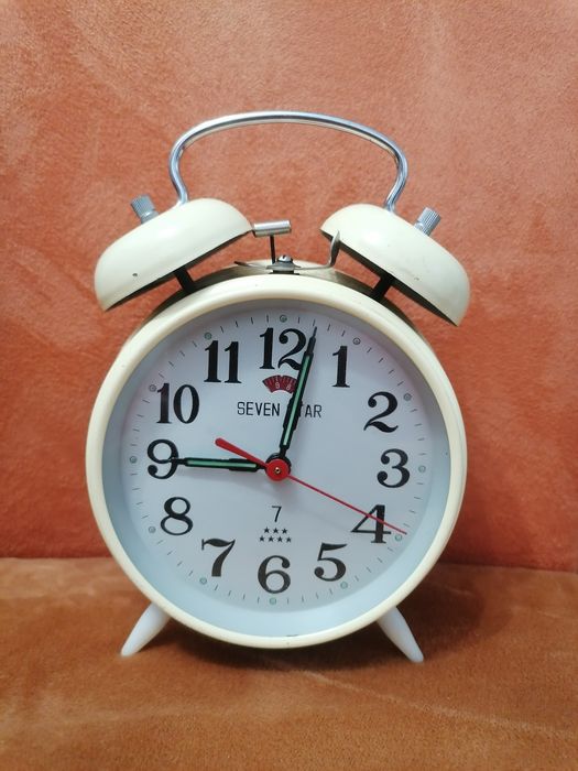 Ceas masă marca Seven Star mecanic