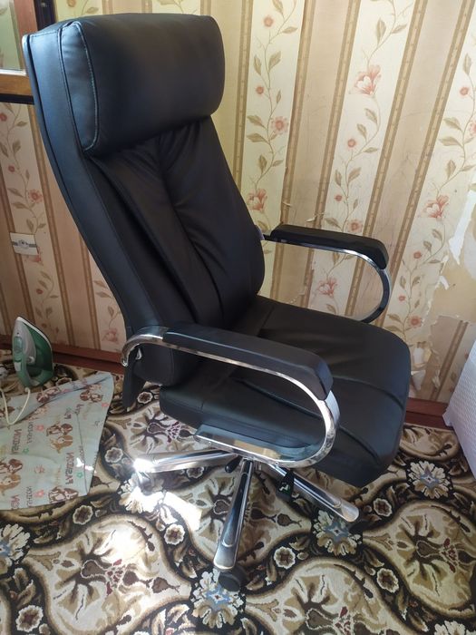 Офис кресло сотилади