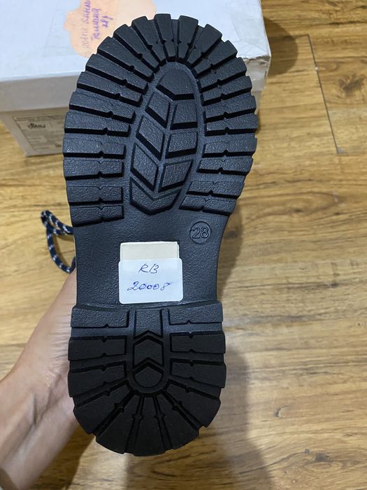 Детские ботинки.