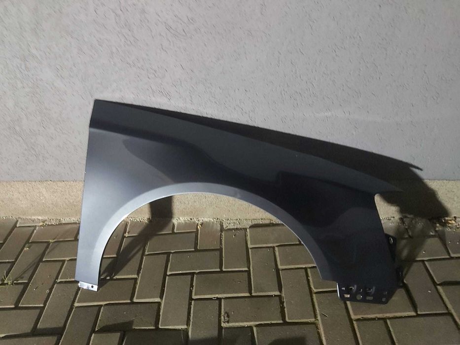 Aripa Fata Dreapta VW Passat B6 An 2005-2011 Vopsita Gri Inchis