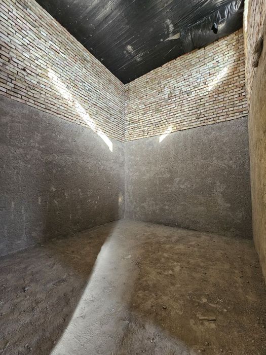 Срочно продаётся 3х Этажный  ТАНХАУС  соток 1.8