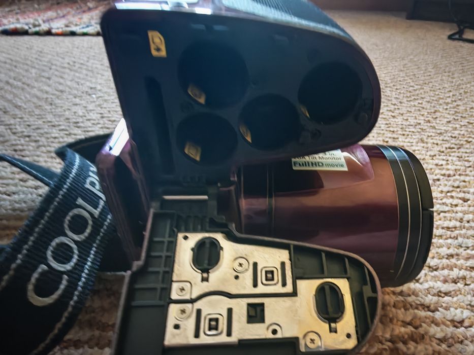 4 camera Nikon L840 L330, Kodak Az422 si Az425