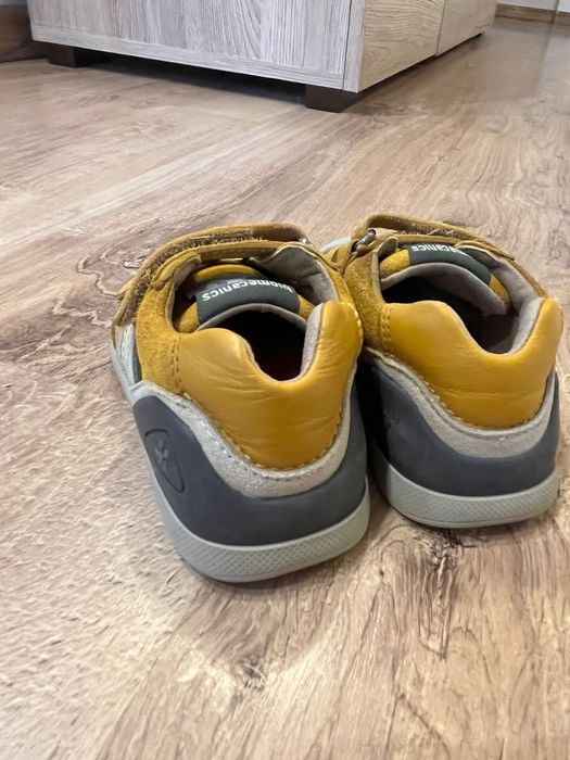 Papuci Biomecanics-adidasi marimea 21