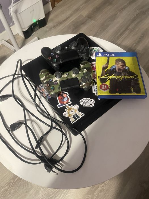 Playstation 4 slim 2 геймпада