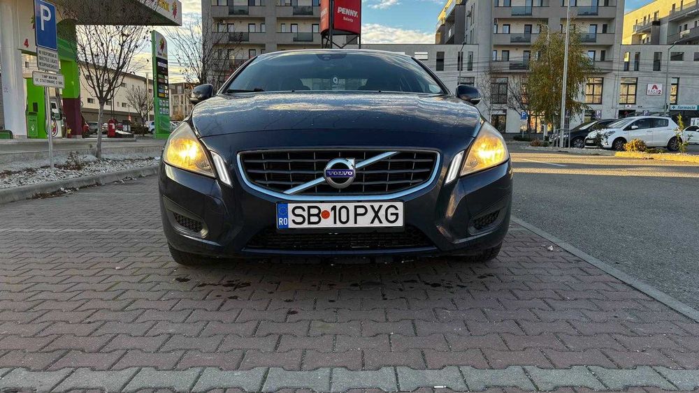 Volvo S60 2011 D3 2.0 Automatic