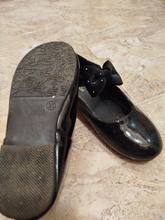 Детски елегантни черни обувки I love DeeZee