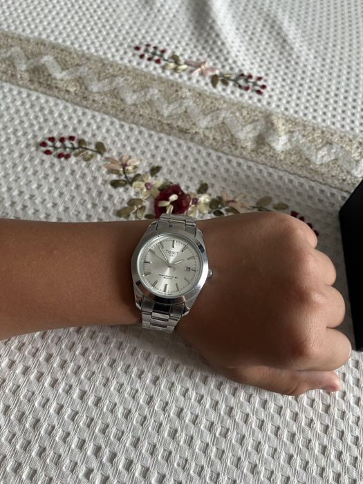 продам часы tissot