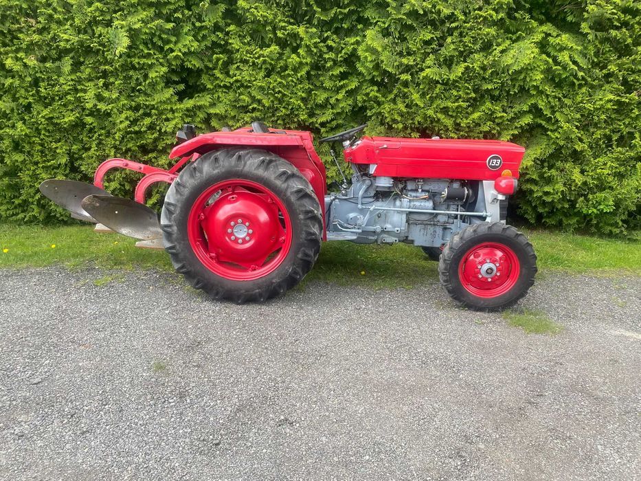 VAND TRACTOR Massey Ferguson 133