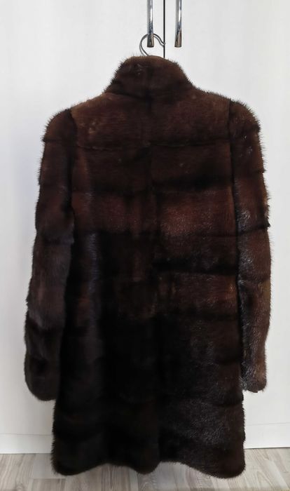 Продам норковую шубу 65000