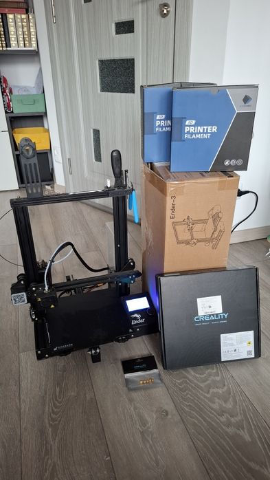 Imprimantă 3D Creality Ender 3 – ca nouă + accesorii