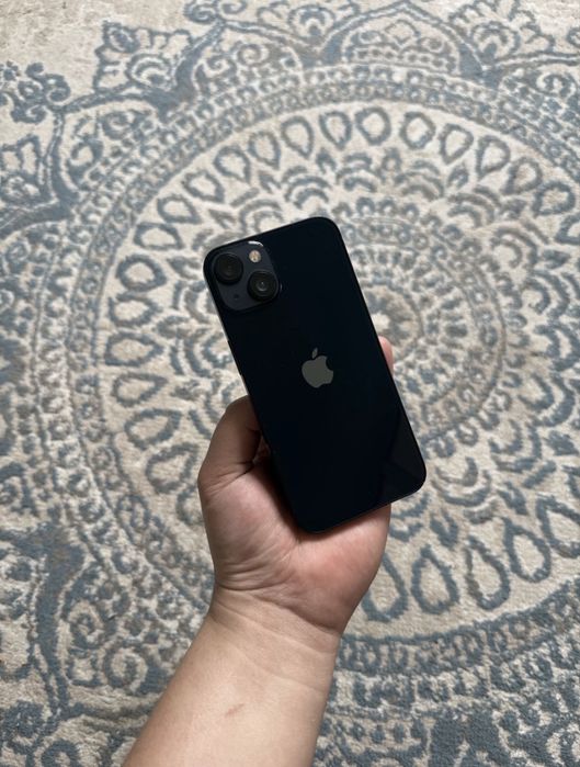 Продам iPhone 13