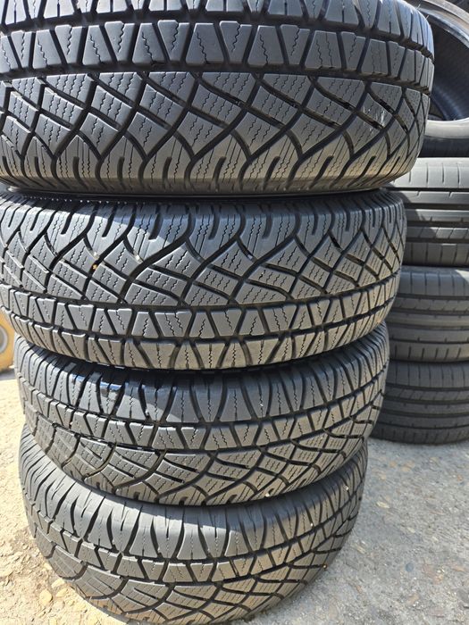 4бр. 225 65 17 Michelin всесезонни.