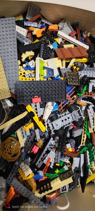 Детали Лего 40.000 тг