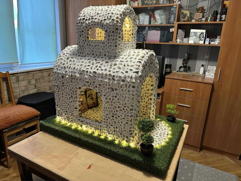 Мини градински параклис