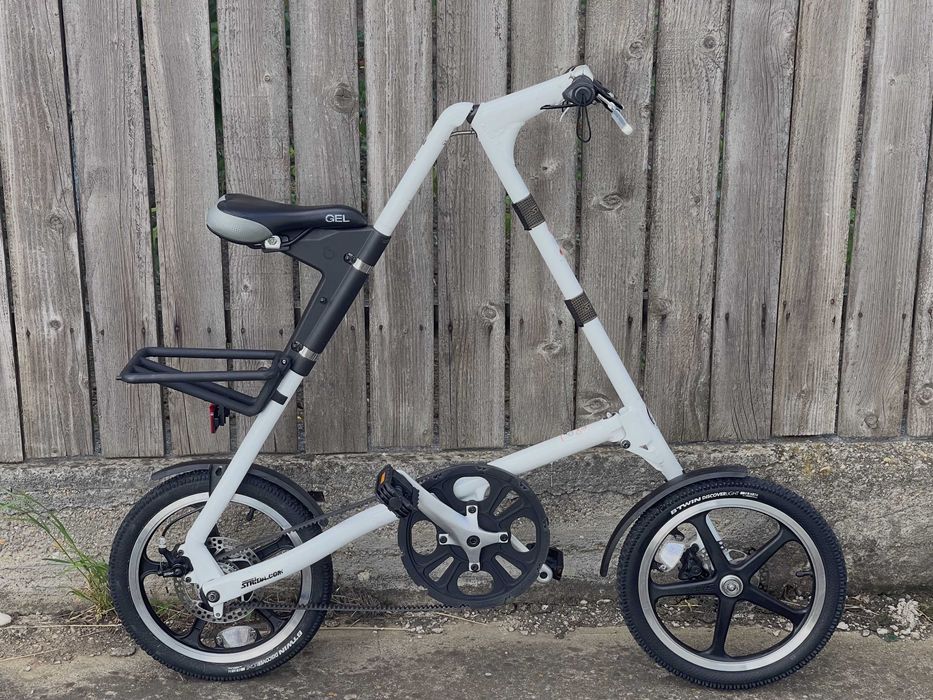 Bicicletă pliabilă STRIDA LT, ideală pentru oraș, navetă și transport în mașină / tren / apartament.