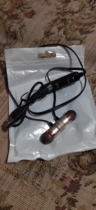 Căști wireless in aer NOI