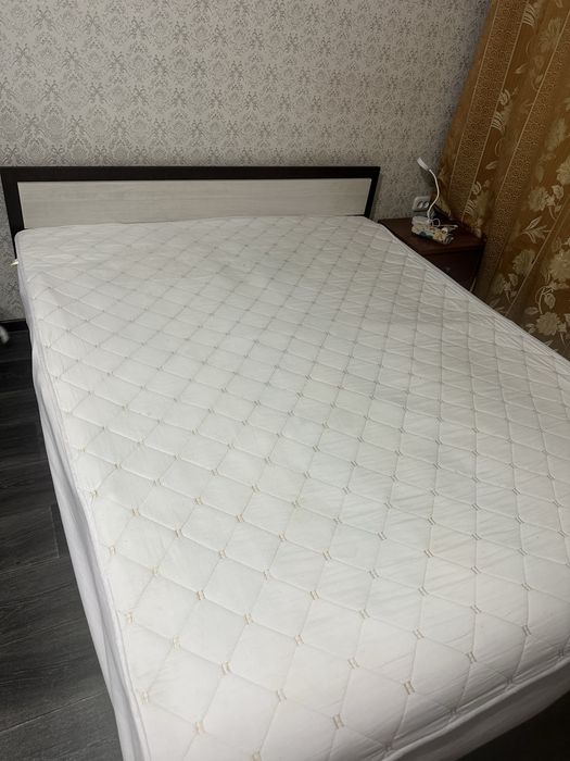 Двуспальная кровать 160*200