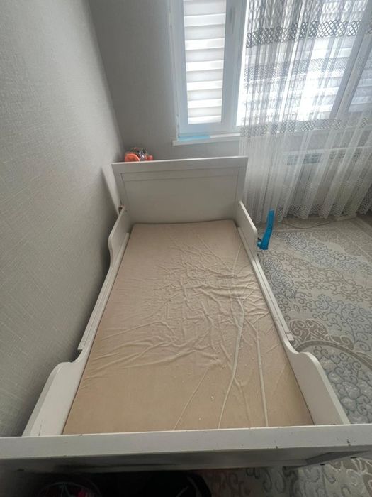 Продам детскую кровать IKEA